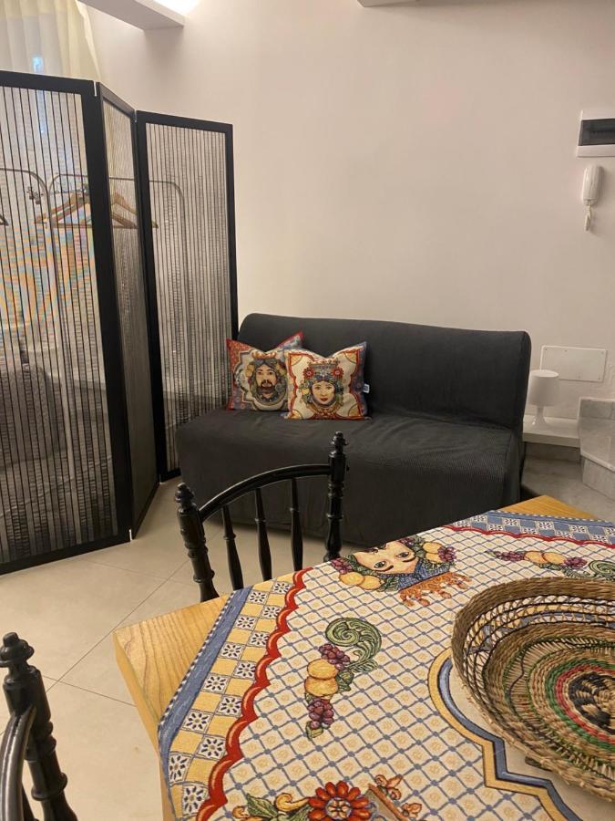 קטאניה Emanuele Domus Apartment מראה חיצוני תמונה